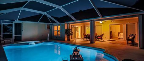 Piscina all'aperto, una piscina riscaldata