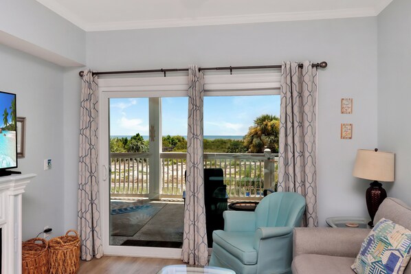 Smart TV, DVD player - Beachfront, Pool, Boardwalk, Elevator ~ DC 1D (Cape San Blas)