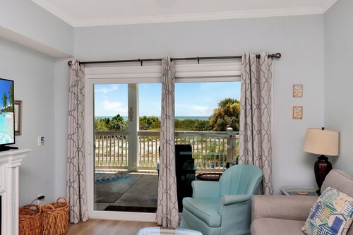 Beachfront, Pool, Boardwalk, Elevator ~ DC 1D