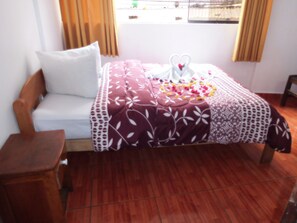 16 室のベッドルーム、WiFi