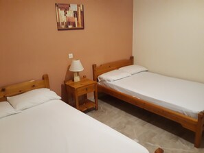2 bedrooms, WiFi, bed sheets