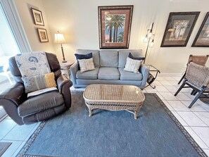 Smart TV, DVD player - Crescent Beach D-10 Four Wind Condo (St Augustine)