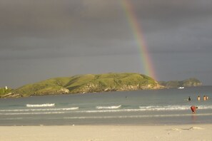 Beach nearby - Great furnished apartment, Passagem neighborhood, next to Praia do Forte, Cabo Frio. (Cabo Frio)