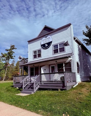Exterior - Suite One at La Pointe Lodging (La Pointe)