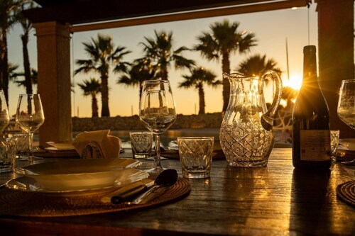 VILLA EGADI MIT POOL UND TENNISPLATZ