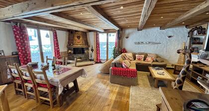 Dans forĂȘt, Ă 100m de navette gratuite: Appt tout Ă©quipĂ© haut de gamme, cheminĂ©e