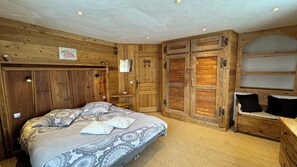 3 chambres, fer et planche à repasser, lit parapluie, Wi-Fi gratuit