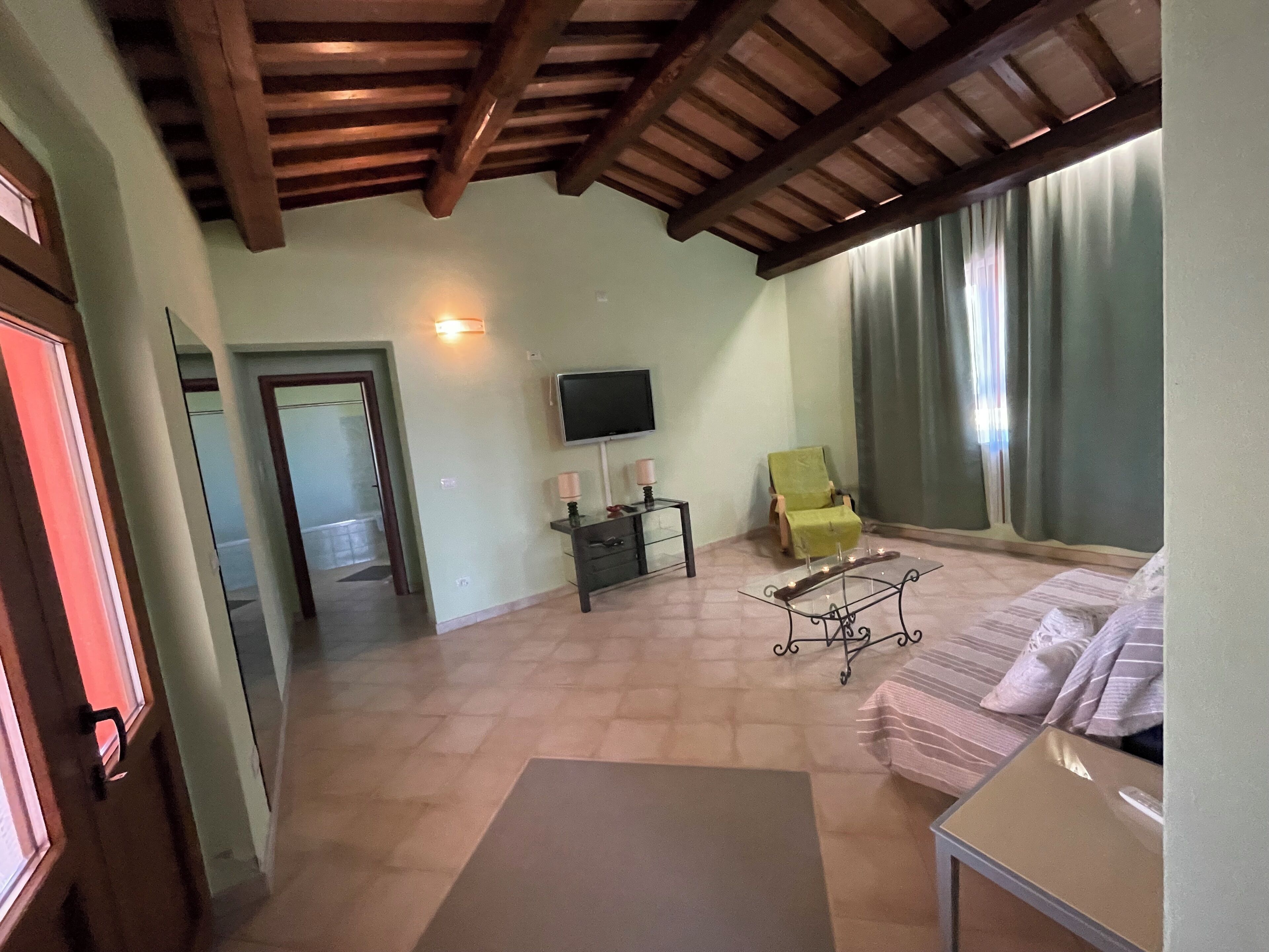 TV connectée, table de tennis de table