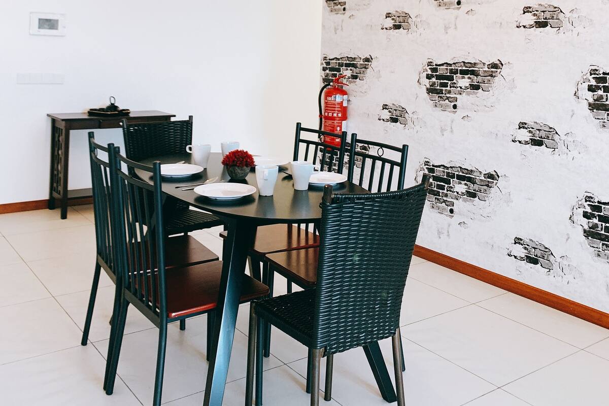 Family Apartment B, 3 Bedrooms | In-room dining
