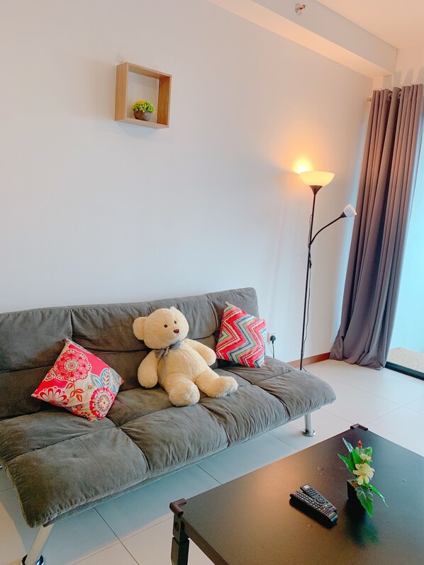 Family Apartment C, 3 Bedrooms | Room amenity - Romantic Mansion at The Landmark (George Town)