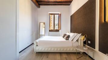 4 bedrooms, in-room safe, iron/ironing board, travel crib