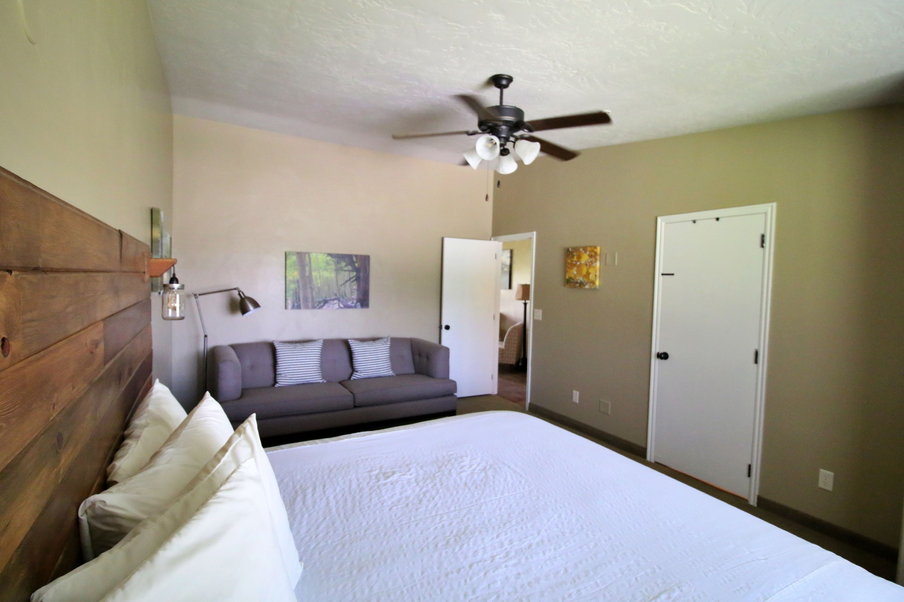 1 bedroom, bed sheets, wheelchair access