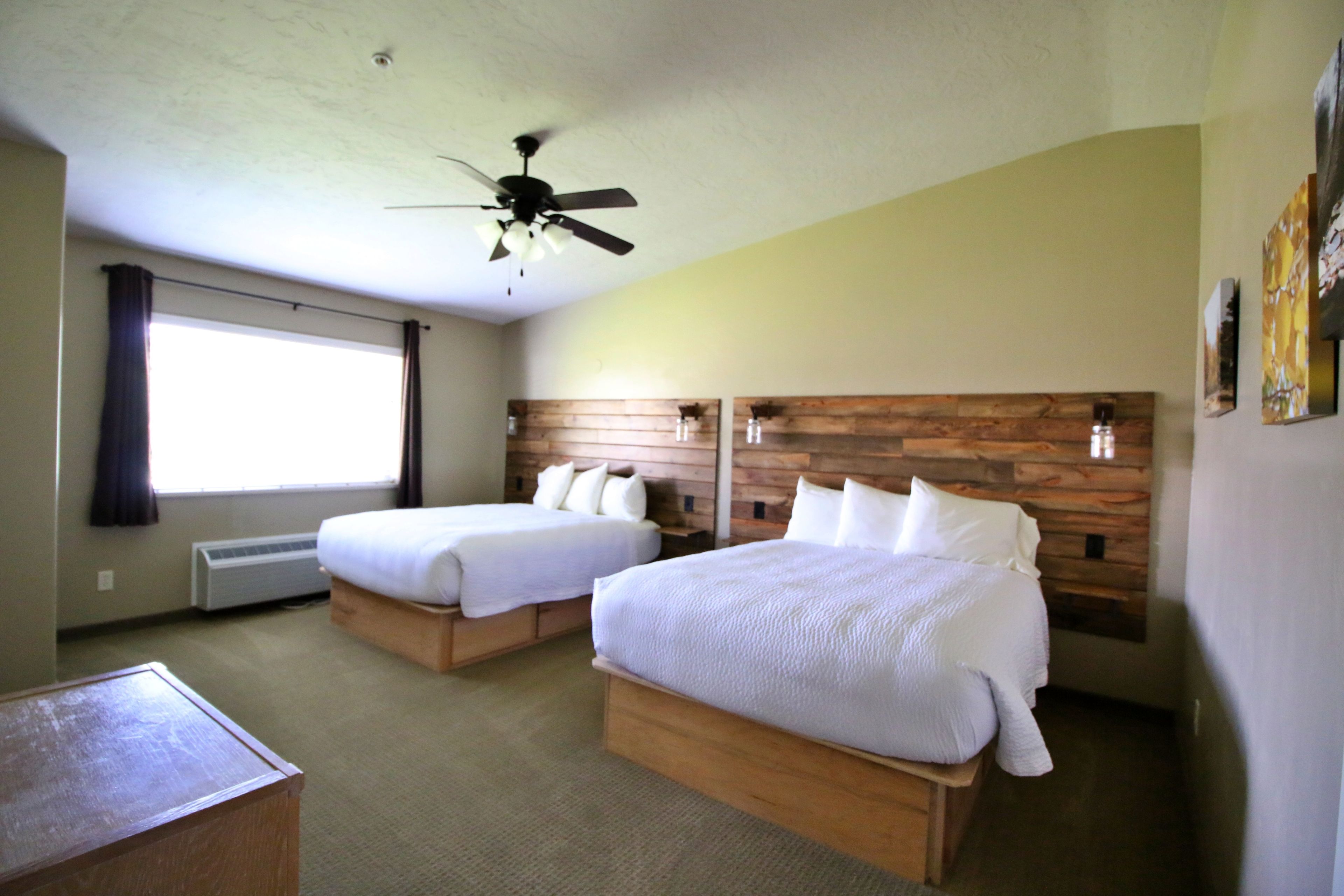 deluxe room, 2 queen beds, non smoking | 1 bedroom, bed sheets, wheelchair access