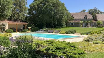 Piscine extérieure, piscine chauffée