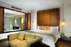 2 bedrooms, in-room safe, desk, iron/ironing board - Luxury 2 bedroom/2 bathroom Resort Penthouse, beachclub, free wifi+kids club+gym (Nusa Dua)