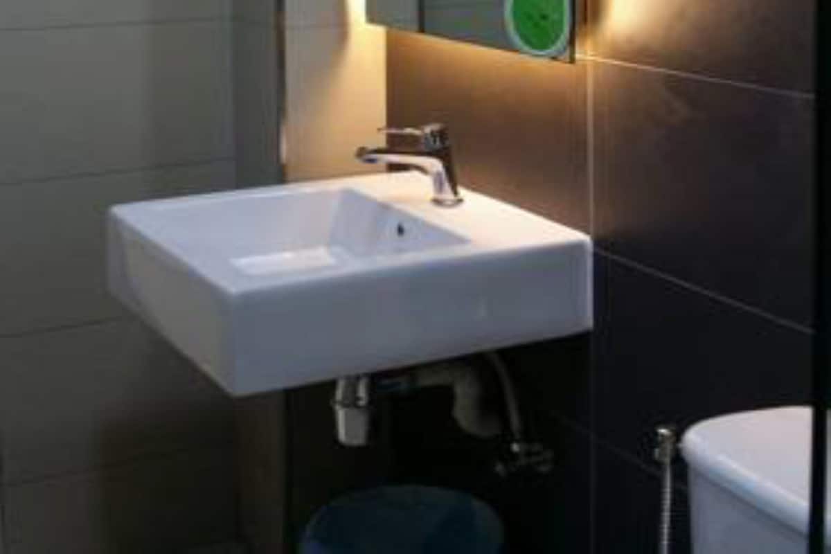 Deluxe Quadruple Room | Iron/ironing board, free WiFi