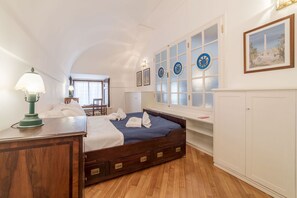 2 sovrum, strykjärn/strykbräda, wi-fi och sängkläder