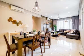 City Apartment, 3 Bedrooms, City View | Living room