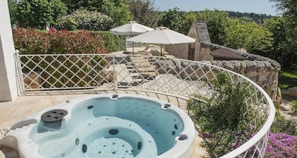 Der Trullo del Melograno ist ein einladendes und romantisches Gebäude für Familien