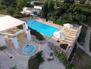 Piscine extérieure, piscine chauffée