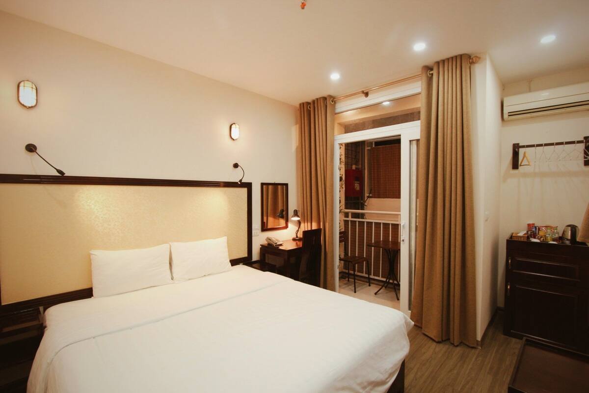 Deluxe Double or Twin Room, Balcony