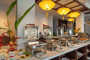 Breakfast, lunch and dinner served - BACKHOME BOUTIQUE OLD TOWN HOI AN (Da Nang)