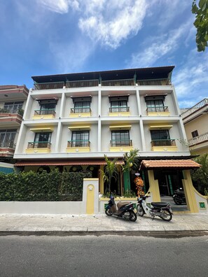 Fachada de la propiedad