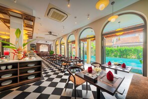 Spécialités Cuisine locale et internationale