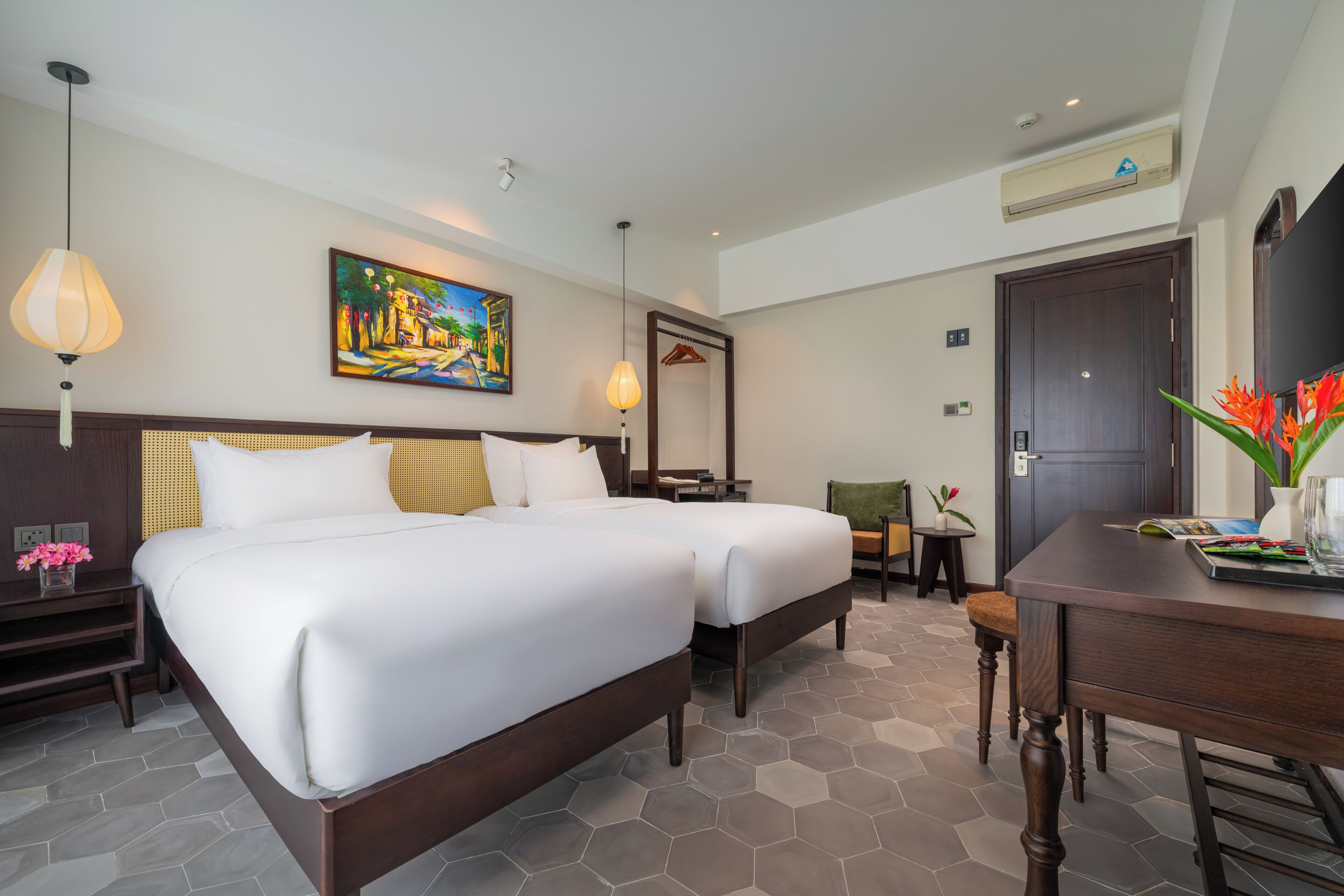 Deluxe Double or Twin Room | Blackout drapes, free WiFi, bed sheets