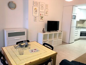 Dining - Magnificent Apartment in Torremolinos (Torremolinos)