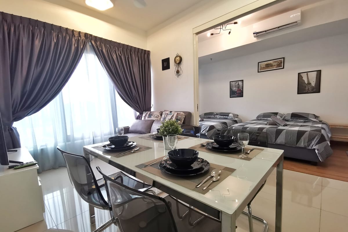 Apartemen Keluarga, 2 kamar tidur, pemandangan kota | Area keluarga | TV LED