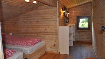 4 bedrooms, WiFi, bed sheets