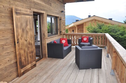 Acogedora casa de vacaciones, justo en las pistas con sauna y terraza panorámica.