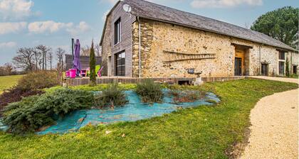 Erittäin suuri kiinteistö, sopii suurille ryhmille, jotka etsivät rauhaa