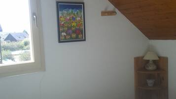 3 slaapkamers, een strijkplank/strijkijzer, gratis wifi