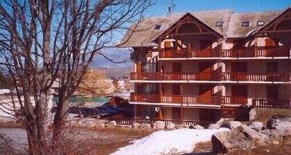 Duplex Ancelle, bien situé,  belle vue sur le massif des Ecrins, pied des pistes