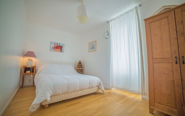 3 habitaciones, tabla de planchar con plancha y wifi gratis 