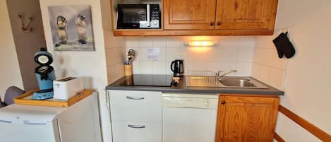 Réfrigérateur, lave-vaisselle