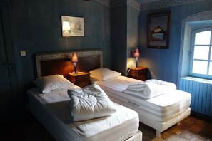 5 Schlafzimmer, Bügeleisen/Bügelbrett, Reisekinderbett, kostenloses WLAN