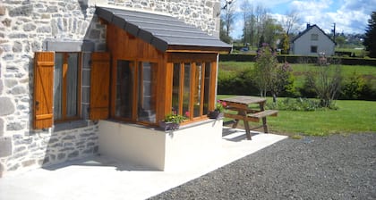 Beau Gite 60 m2 au calme proche la bourboule/le mont dore