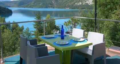 CASTELLANE GORGES DU VERDON VILLA SPIRALE BATEAU A PEDALES PRIVE, IDEAL PADDLE