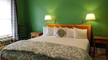 1 bedroom, bed sheets