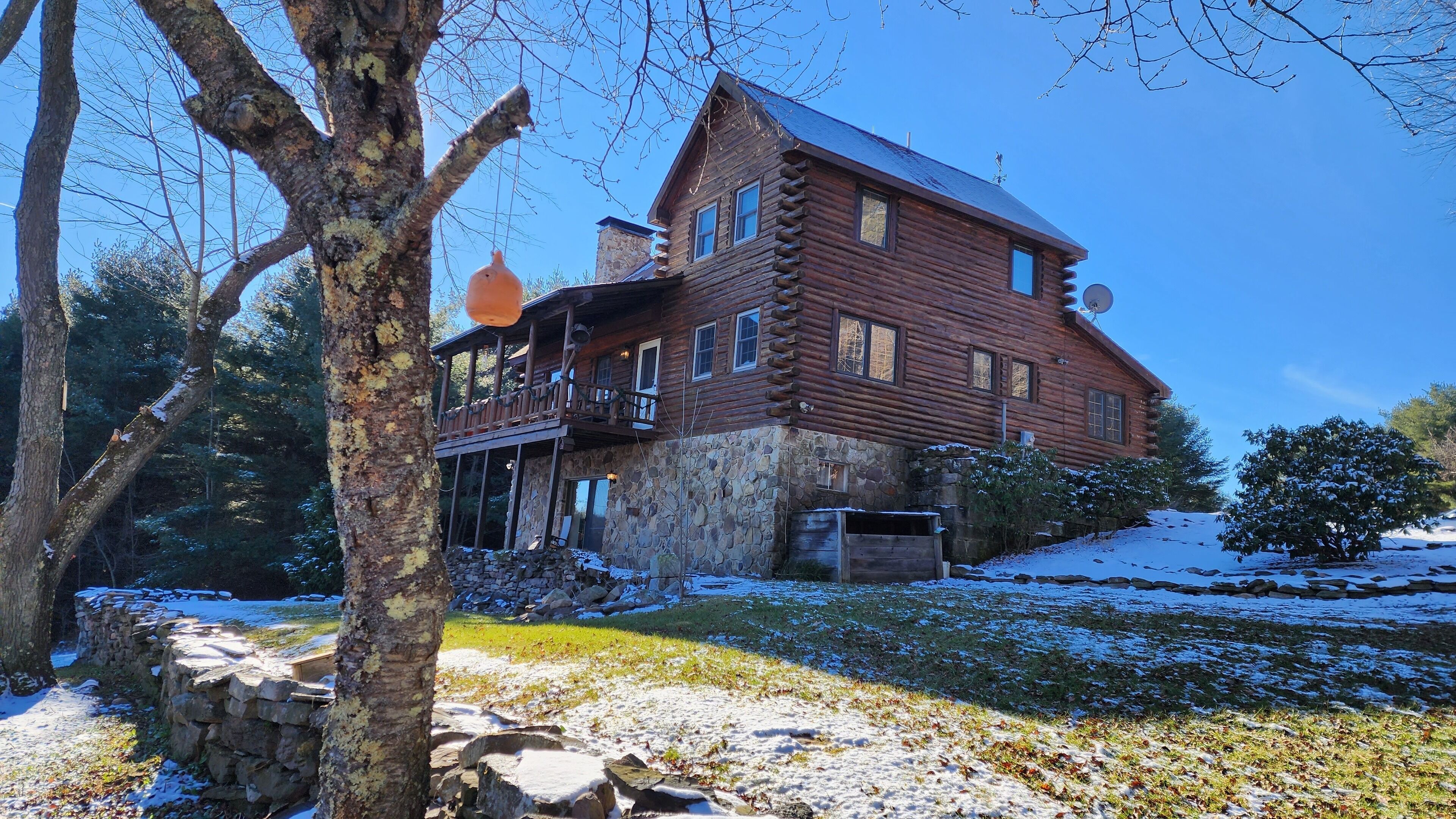  5 BR 3 Full Bath Log Home on 120 acres that sleeps12. Read description