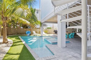 Et oppvarmet basseng