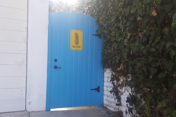Front entrance to the private studio