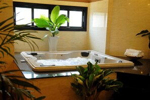 Bain à remous privé