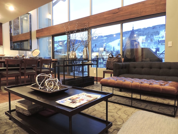 TV, fireplace, DVD player, video library - NEWLY REMODELED 4BD,4BA, POOL, HOT TUB WALK TO GONDOLA Lic#008852 (Vail)
