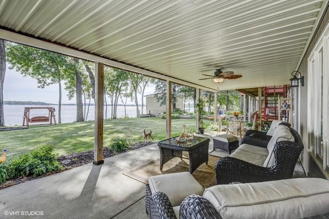 Family-Friendly, Waterfront Home With Open Floor Plan And Beautiful Lake Views!