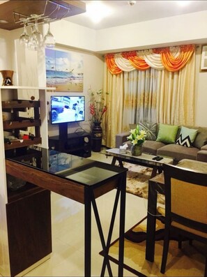 Fernseher, Stereoanlage