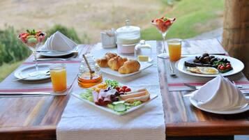 TĂ€gliches inbegriffenes kontinentales FrĂŒhstĂŒck